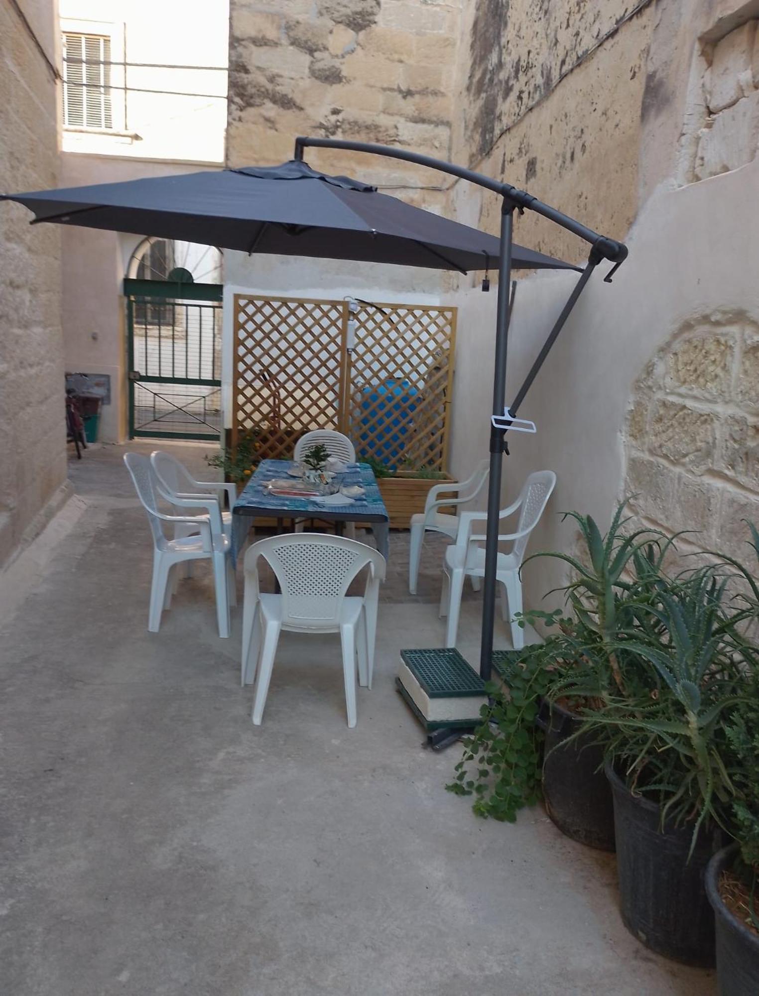 La Corte Della Zia Santa Apartment San Cesario di Lecce Bagian luar foto